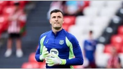 رسميًا.. برشلونة يمدد عقد حارسه إيناكى بينيا ويُعيره إلى إلتشى