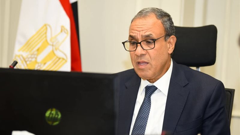 وزير الخارجية الدكتور