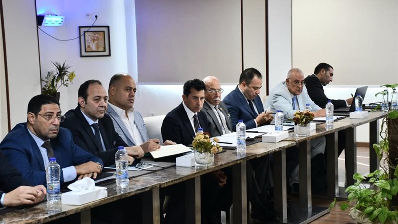 وزير الرياضة يترأس
