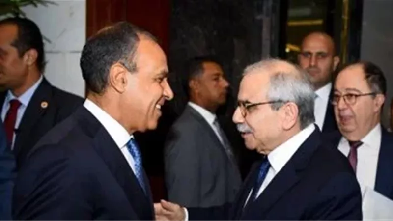 بدر عبد العاطى ونواف
