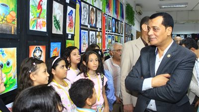 بالصور.. افتتاح معرض للفن التشكيلي لطلاب مدرسة السلام الخاصة بسوهاج