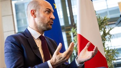 فرنسا تندّد بمنع الولايات المتحدة مسؤولين فلسطينيين من دخول نيويورك