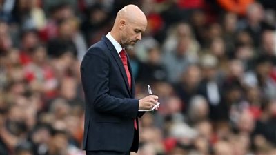 إقالة إريك تين هاج من تدريب باير ليفركوزن الألماني.. تفاصيل 