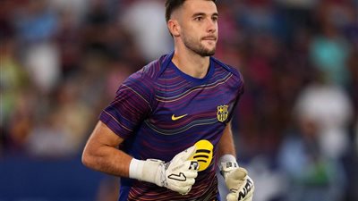 تألق الحارس خوان جارسيا في برشلونة يثير دهشة الجمهور