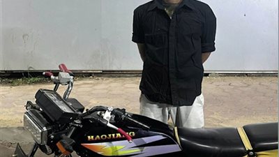 ضبط متحرش بدراجة نارية بعد تداول فيديو له في السلام