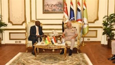 مصر وغانا تبحثان توسيع التعاون الدفاعي والعسكري المشترك