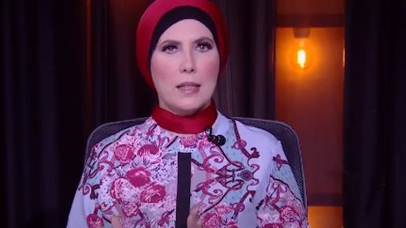 الإعلامية نيفين منصور