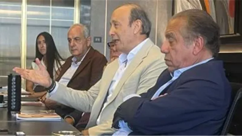 اجتماع مهم بين مجلس