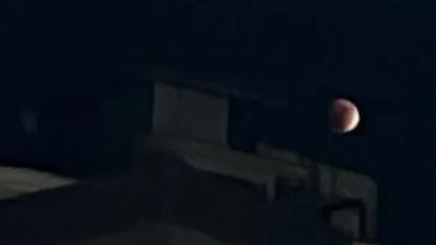 القمر الدموي يظهر فى سماء المنصورة.. والمواطنين تستعد لمشاهدة الخسوف