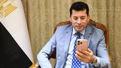 قبل المواجهة المرتقبة.. وزير الرياضة يطمئن على بعثة المنتخب المصري ببوركينا فاسو