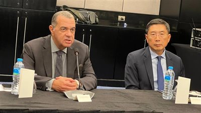 نائب وزير المالية للمستثمرين السنغافوريين: ملتزمون بدعم استثماراتكم وتذليل جميع التحديات