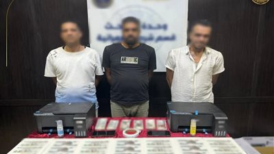 ضبط 3 متهمين بتزوير العملات وترويجها بعدة مناطق مختلفة
