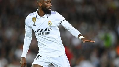 أبرزها برشلونة.. إصابة مدافع ريال مدريد تُبعده عن 18 مباراة