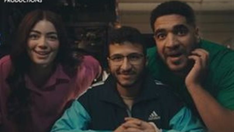 مسلسل ولد وبنت وشايب