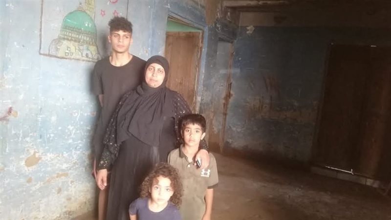 السيدة واولادها