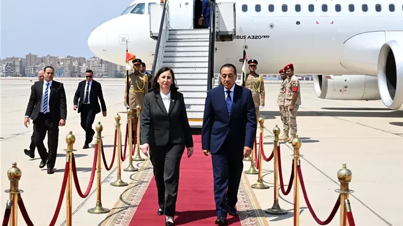 رئيس الوزراء ونظيرته