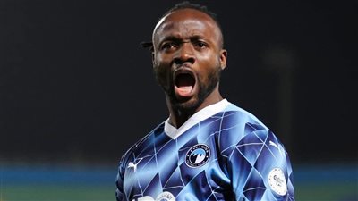 فيستون ماييلي يقود هجوم بيراميدز أمام أوكلاند سيتي في بطولة الإنتركونتيننتال