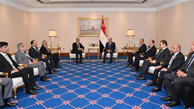 السيسى لرئيس وزراء باكستان: مصر أول من حذر من تداعيات الحرب على غزة