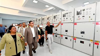 وزير الإسكان يتفقد محطة محولات كهرباء التوسعات الشرقية بمدينة 6 أكتوبر (صور)