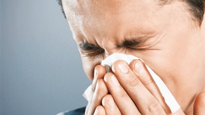 بلاش تكتم العطسة لهذا السبب.. تحذير عاجل من جمال شعبان