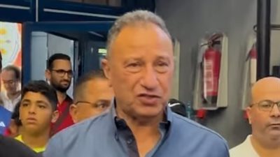 محمود الخطيب يُدلي بصوته في الجمعية العمومية للأهلي لتعديلات اللائحة الأساسية