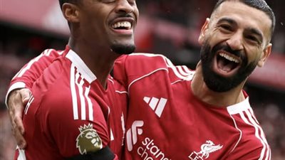 صلاح يصنع ويتألق.. ليفربول يتفوق على إيفرتون بهدفين في الشوط الأول بديربي ميرسيسايد