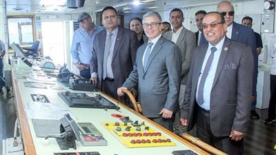 رئيس مصلحة الجمارك في جولة ميدانية بجمارك جنوب سيناء