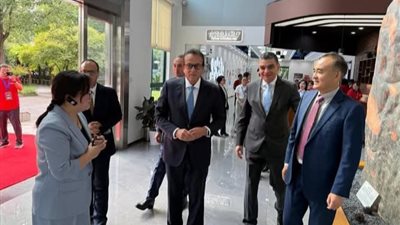 زيارة وزير الصحة لمصنع 