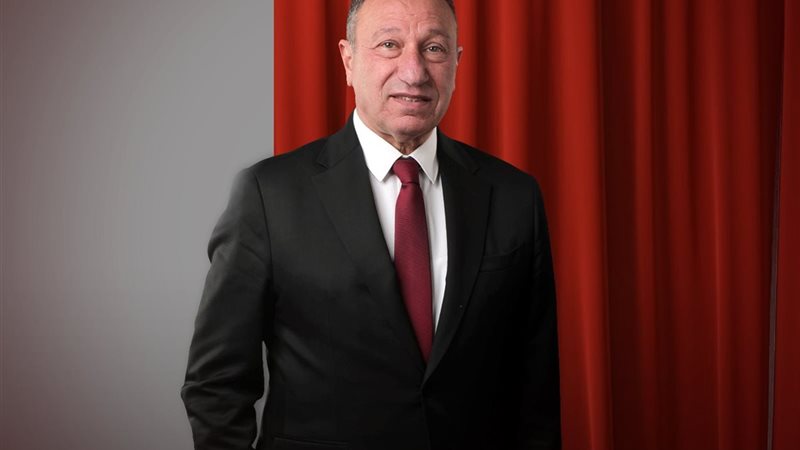الكابتن محمود الخطيب