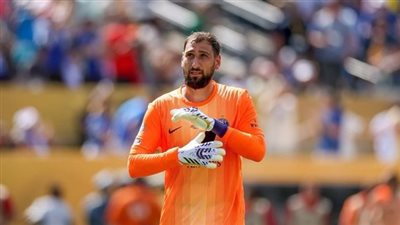 دوناروما يتوج بجائزة ياشين كأفضل حارس مرمى في العالم 2025