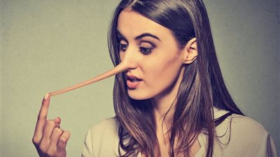 أكثر الأبراج كذبًا وخداعًا.. بيقنعوا اللي حواليهم وهما بوشين أبرزهم العقرب 