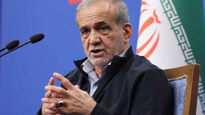 الرئيس الإيراني: تسليم مخزون اليورانيوم شرط أمريكي غير مقبول لـ طهران