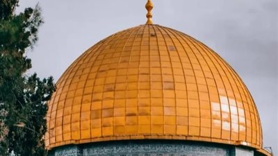 غارات عنيفة على غزة.. الاحتلال يستهدف مستشفى الشفاء ويسقط شهداء بين النازحين