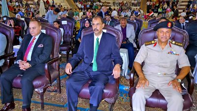 بحضور جماهيرى..سوهاج تحتفل باليوم العالمي للسياحة بالمسرح الروماني