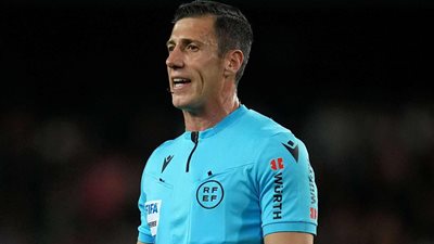 تعرف على الإسباني سيزار جرادو الذي سيدير مباراة الأهلي والزمالك بقمة دوري نايل