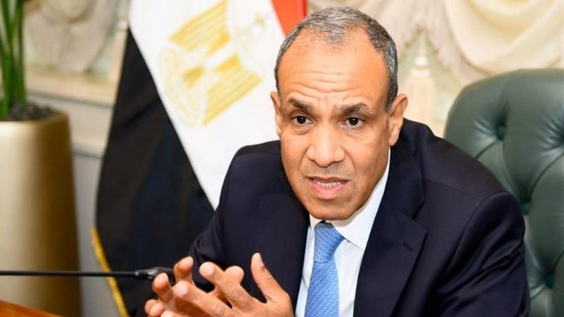 الدكتور بدر عبد العاطي