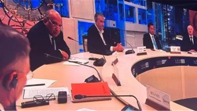 وزير الكهرباء