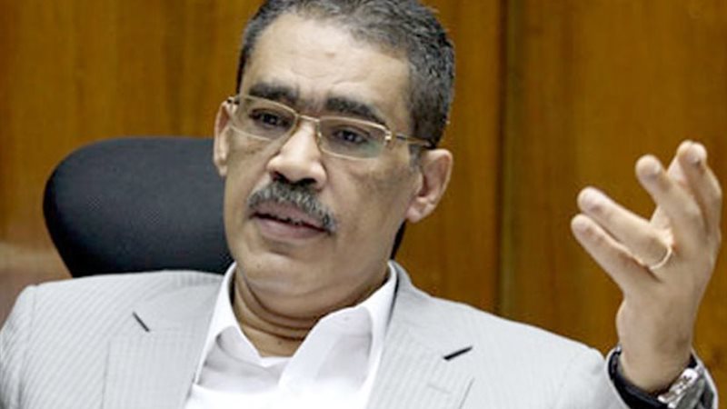 الكاتب الصحفي ضياء
