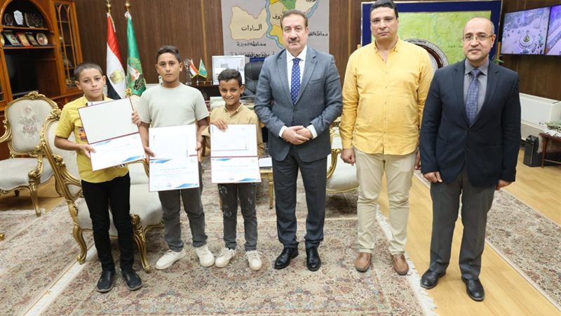 محافظ المنوفية اثناء