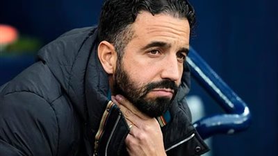 كاراجر يهاجم أموريم: مانشستر يونايتد يعيش كارثة.. والمدرب لا يناسب هوية النادي