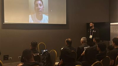 وزير الرياضة يساند منتخب الشباب قبل مواجهة نيوزيلندا في كأس العالم