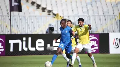 التعادل السلبي يحسم الشوط الأول بين الإسماعيلي وسموحة بدوري نايل 