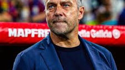 عقب الهزيمة من باريس سان جرمان .. هانز فليك بمواجهة إشبيلية اختبار حقيقي