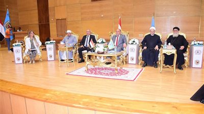 احتفالا بذكرى أكتوبر المجيد.. انطلاق الملتقى الطلابي التثقيفي الأول بجامعة سوهاج