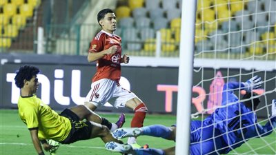 الأهلي يكتسح كهرباء الإسماعيلية برباعية في الدوي الممتاز