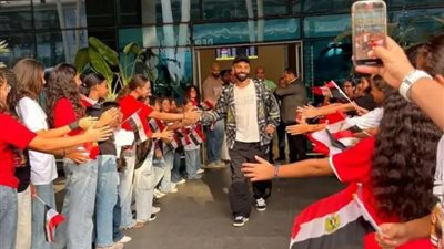 محمد صلاح يصل القاهرة استعدادا لمعسكر منتخب مصر قبل مباراة جيبوتي