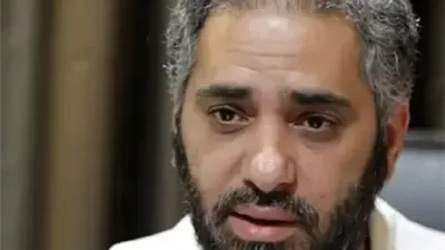 فضل شاكر يخرج من الظل ويسلم نفسه للجيش اللبناني.. فهل يعود إلى الغناء أم يواجه المصير القضائي؟  