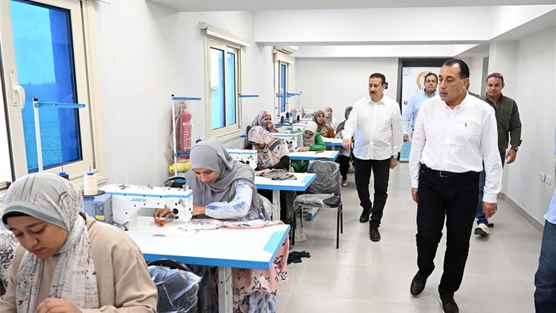 رئيس الوزراء يتفقد