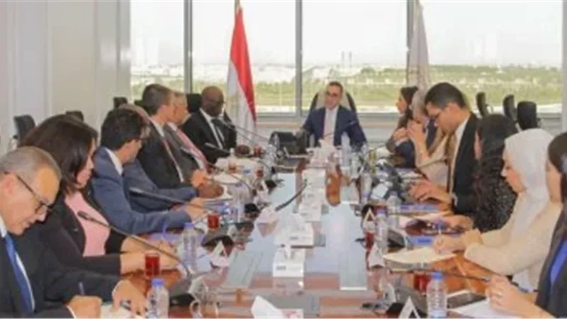 وزير الاستثمار والتجارة