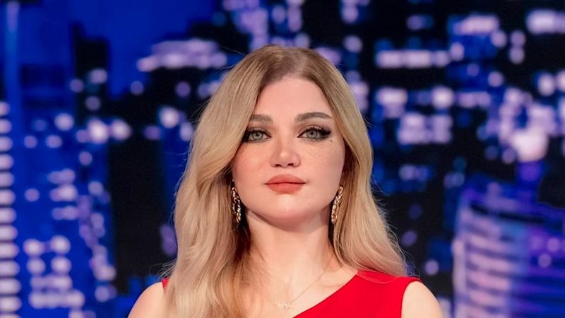 الأعلامية ياسمين